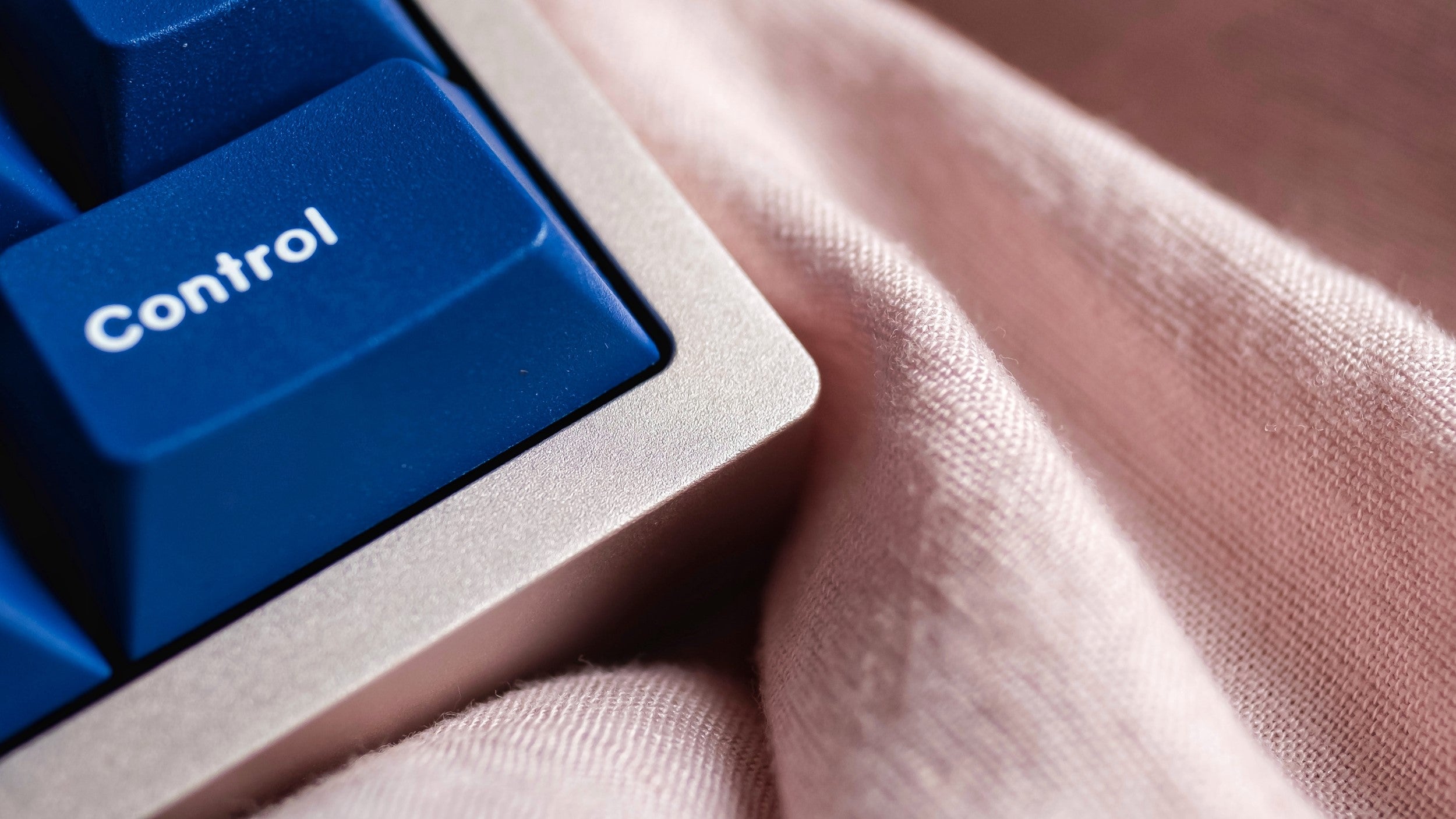 RME Studio Alas 60% Keyboard (In-stock)